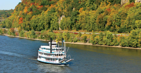 riverboat cruises le claire iowa