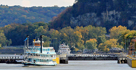 riverboat twilight dubuque to guttenberg